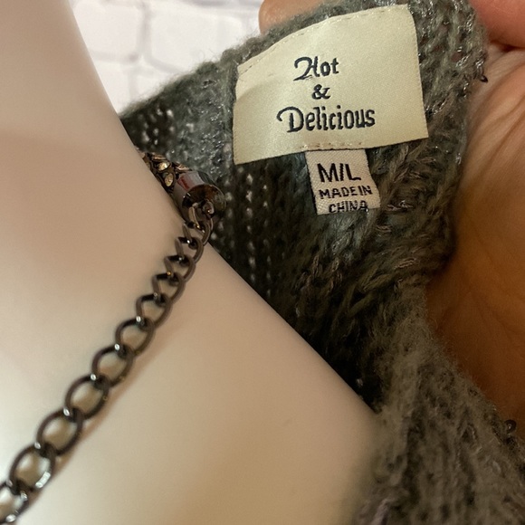 Grey knitted crochet sweater - Picture 6 of 7